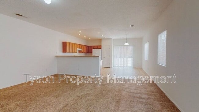 Building Photo - 1035 Maroa St NW