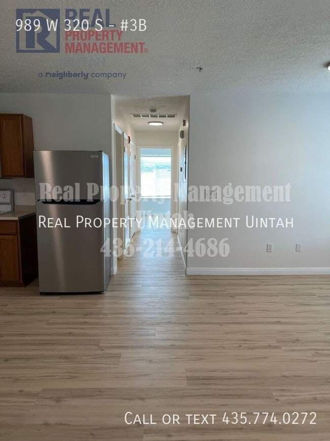 Building Photo - 989 S Vernal Ave
