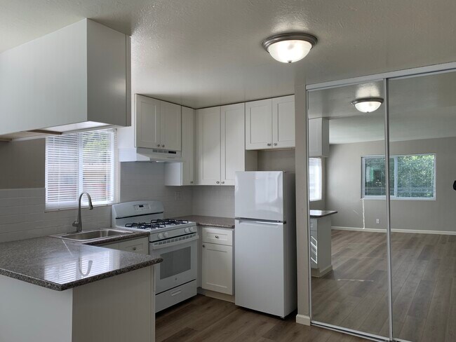 Foto del edificio - 1713 Lincoln Ave