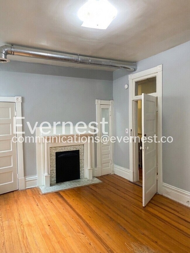 Foto del edificio - 2207 W Grace St