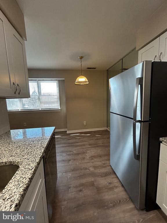 Building Photo - 478 E Main St