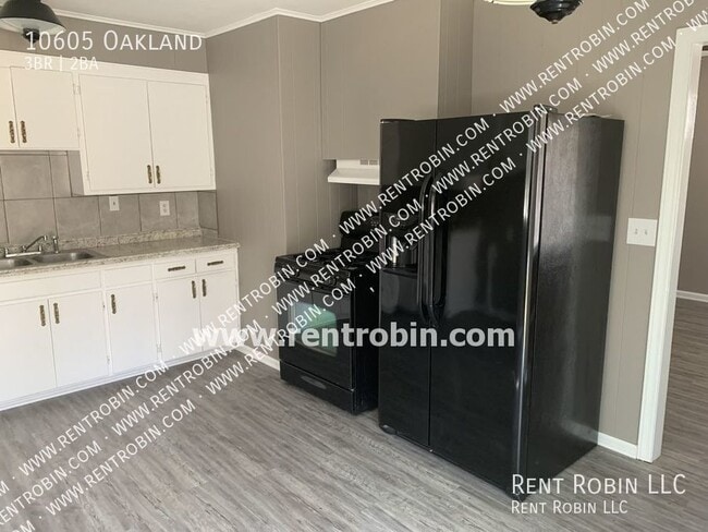 Building Photo - 10605 Oakland-