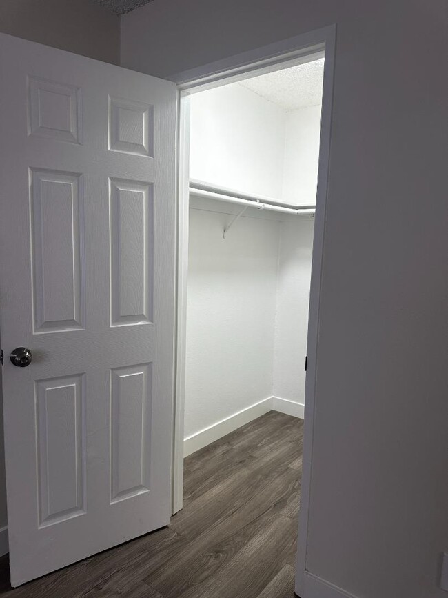 Foto del edificio - 596 Drive 596 Dr