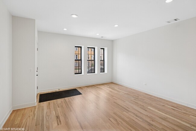 Foto del edificio - 1246 S Fairfield Ave