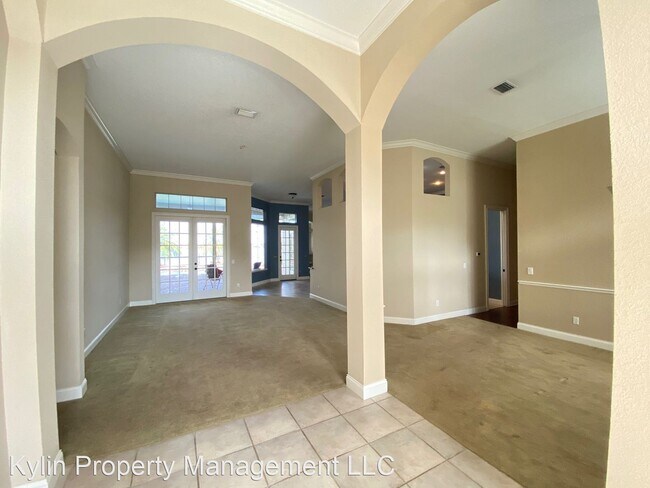Building Photo - 8503 Sand Lake Shores Dr