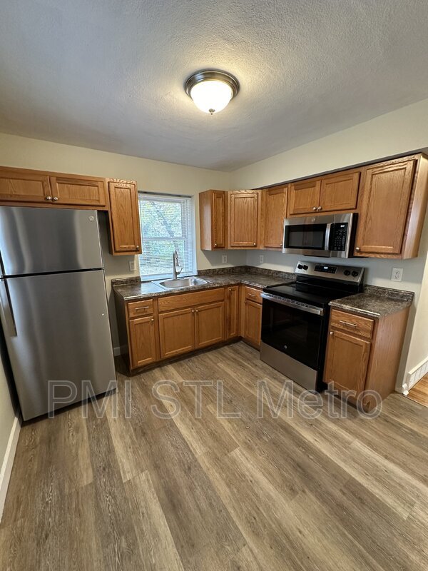 Foto del edificio - 6624 Donald St