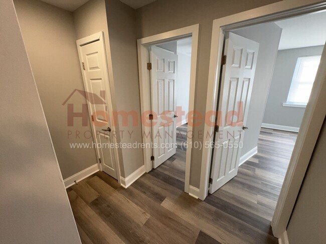 Foto del edificio - 3 BEDROOM HOME FOR RENT IN LANSDOWNE