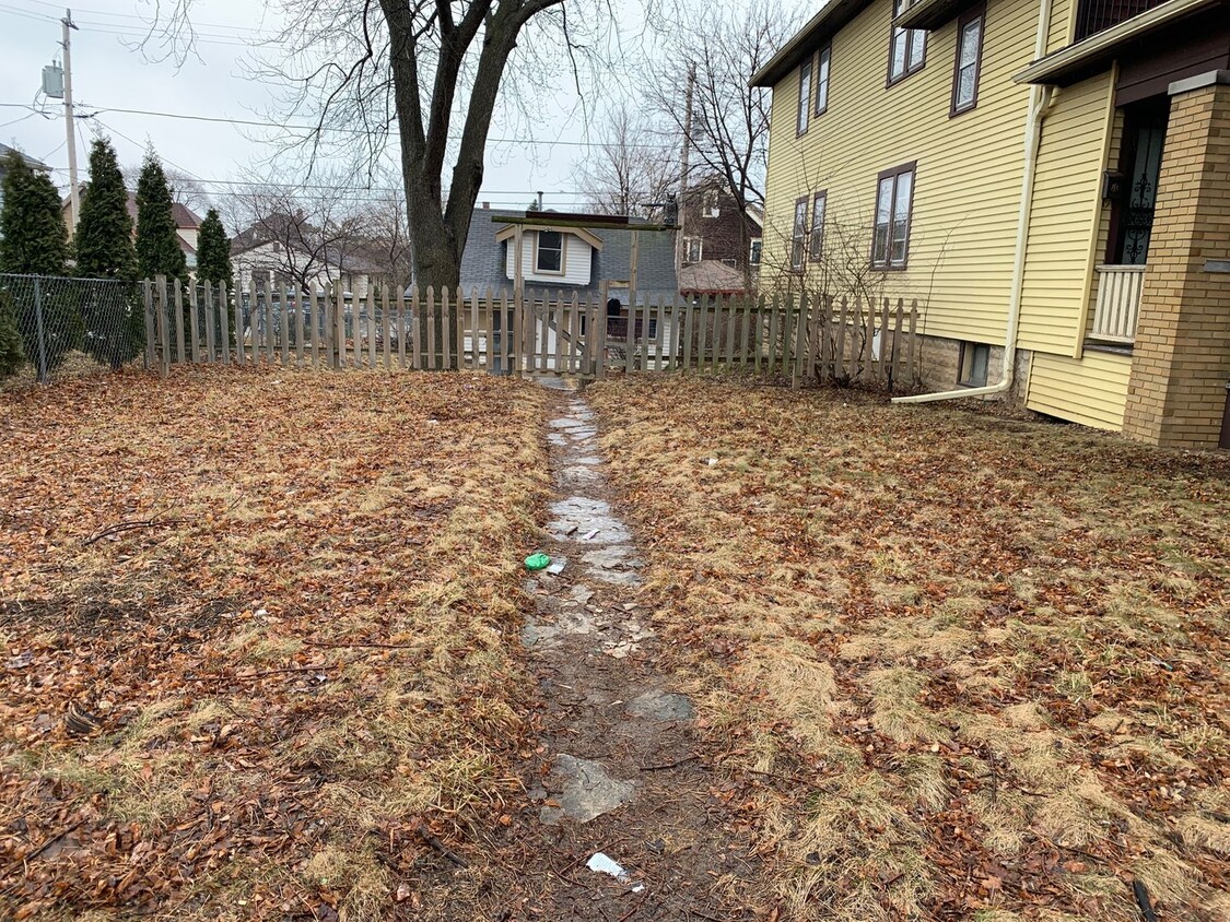 Primary Photo - 2 Bedroom Single Family Home