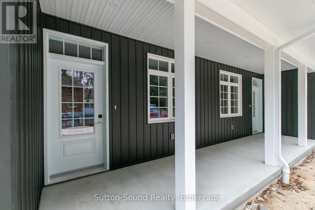 Building Photo - 202 Queen St W