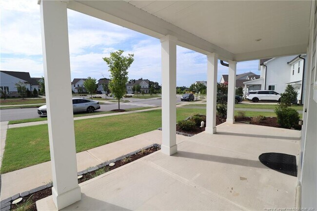 Building Photo - 212 Breeders Cup Way