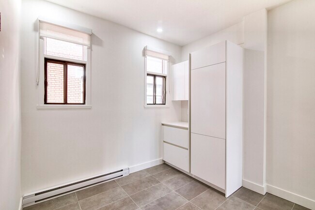 Photo du bâtiment - 6885-6891 Sherbrooke west