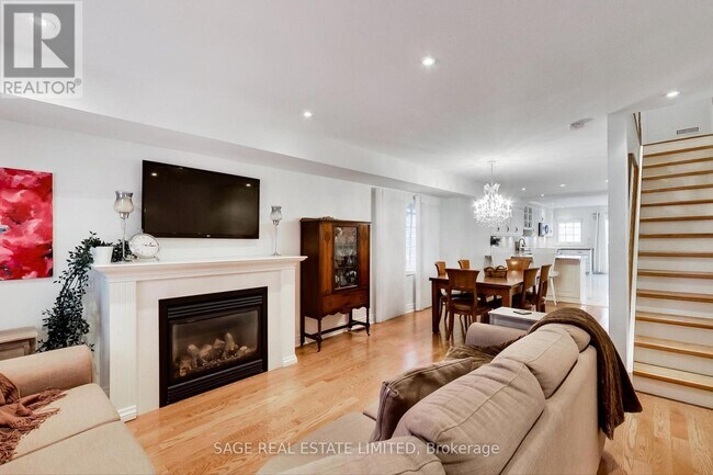 Building Photo - 176 Lawlor Ave