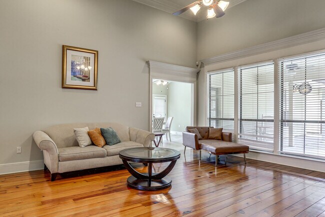 Foto del edificio - 37211 Mindy Way Dr