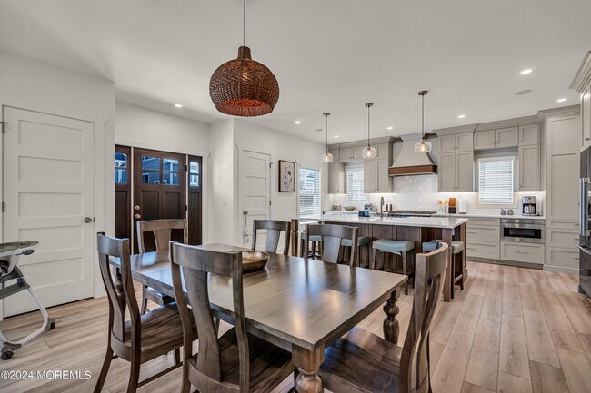 Building Photo - 14 S Surf Rd