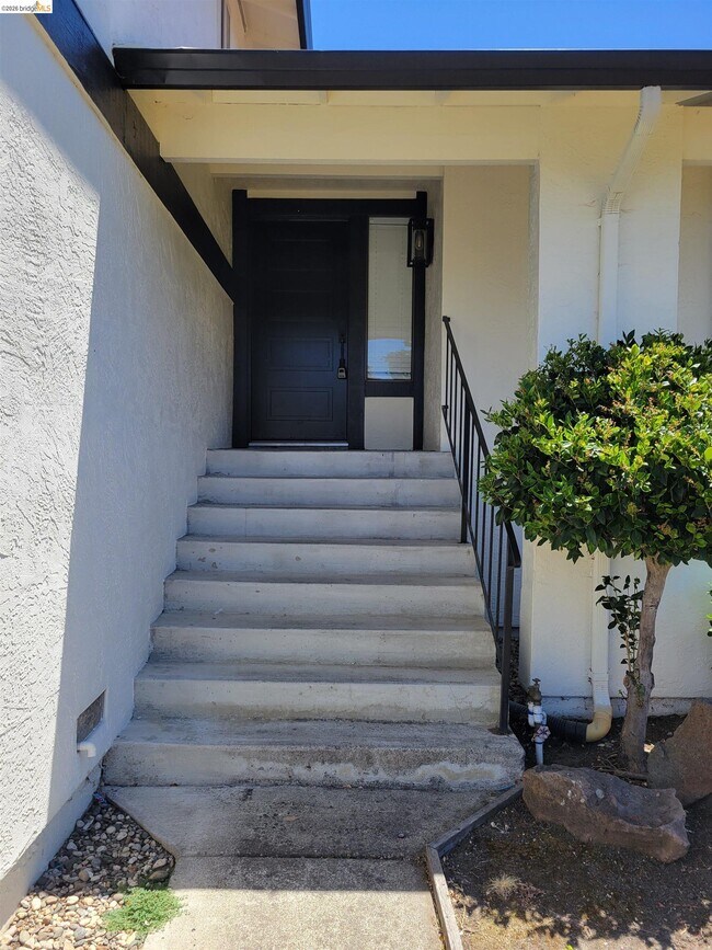 Foto del edificio - 2210 Sierra Ct