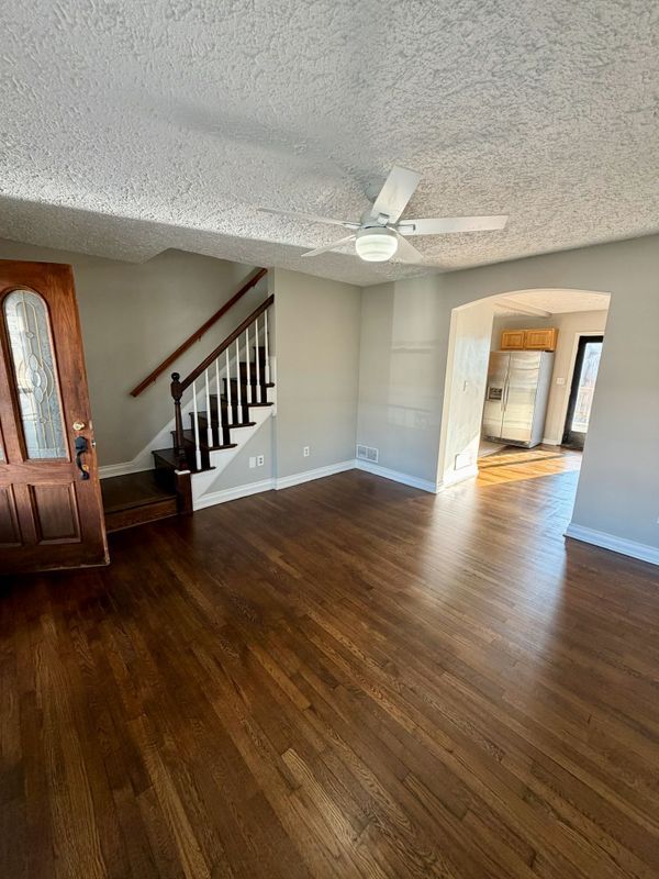 Foto del edificio - 3413 Wallford Dr