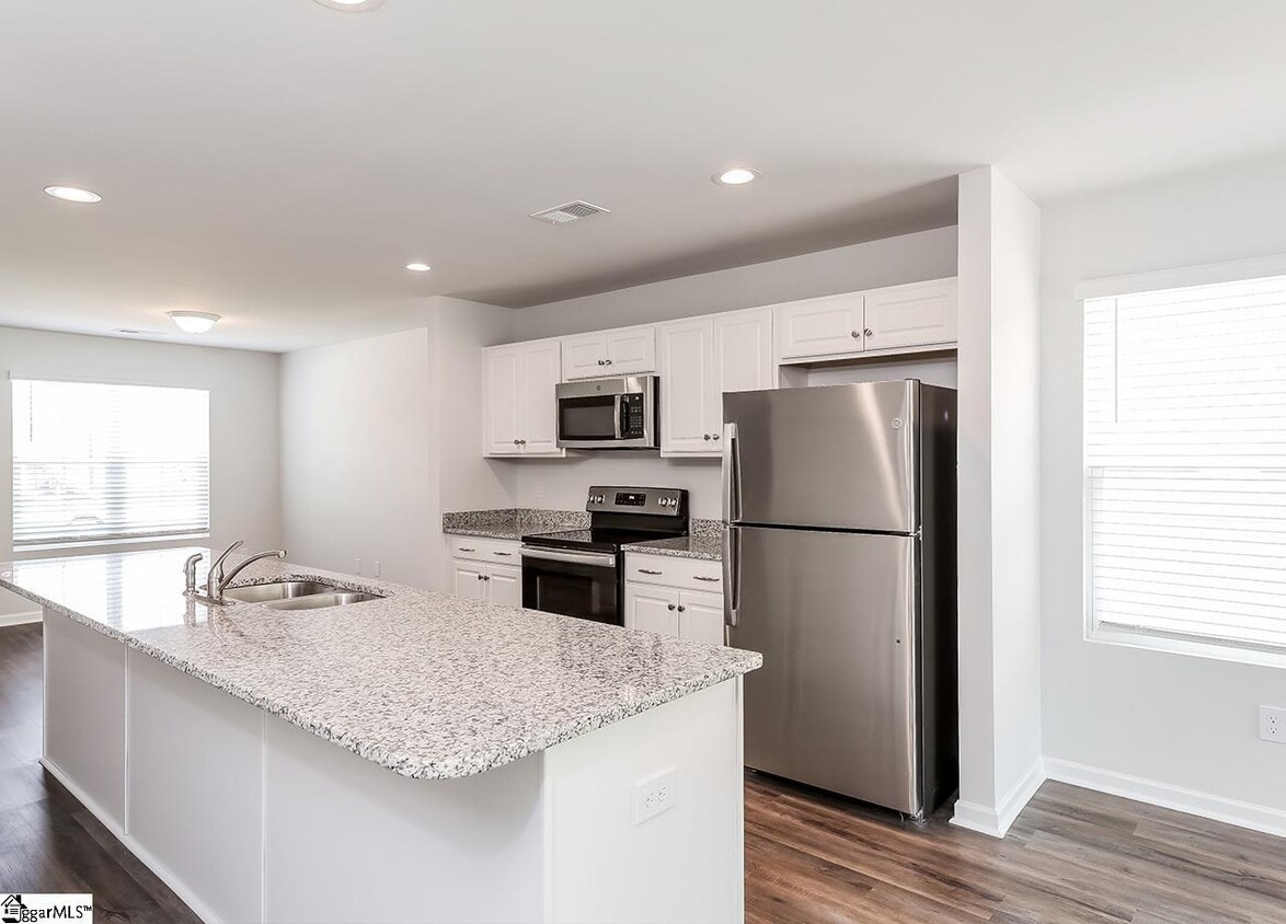 Building Photo - 436 Pollyanna Dr