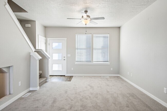 Foto del edificio - Cute SW Boise Townhome