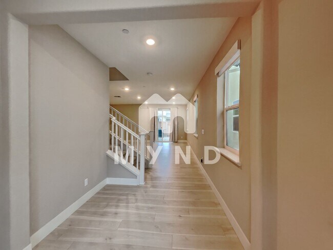Building Photo - 2901 Blue Teal Walk