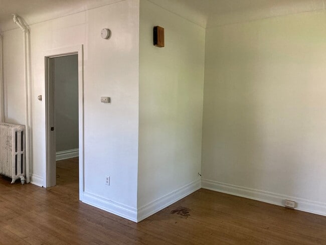 Foto del edificio - 224 E 6th St