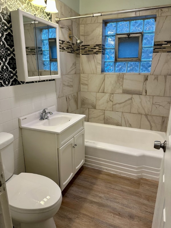 Building Photo - 1903 171st St