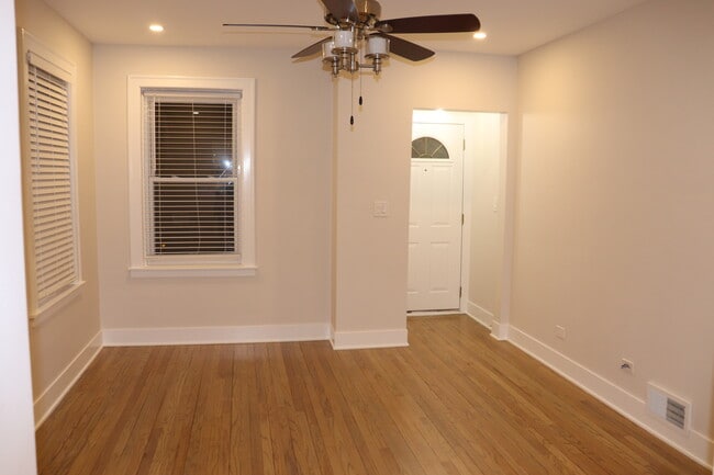 Building Photo - 3418 N Nordica Ave
