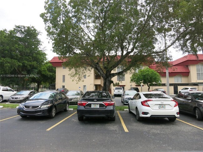 Foto del edificio - 10901 SW 88th St