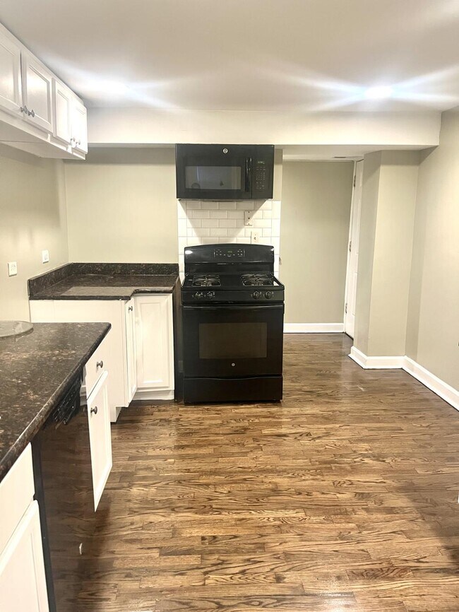 Foto del edificio - 2 bedroom in Chicago IL 60615