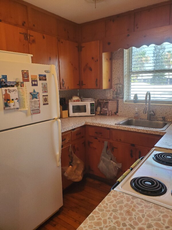 304 Pass a Grille Way Unit 5, St. Pete Beach, FL 33706 Room for Rent