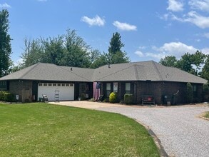 Building Photo - 19201 Aerial Rd