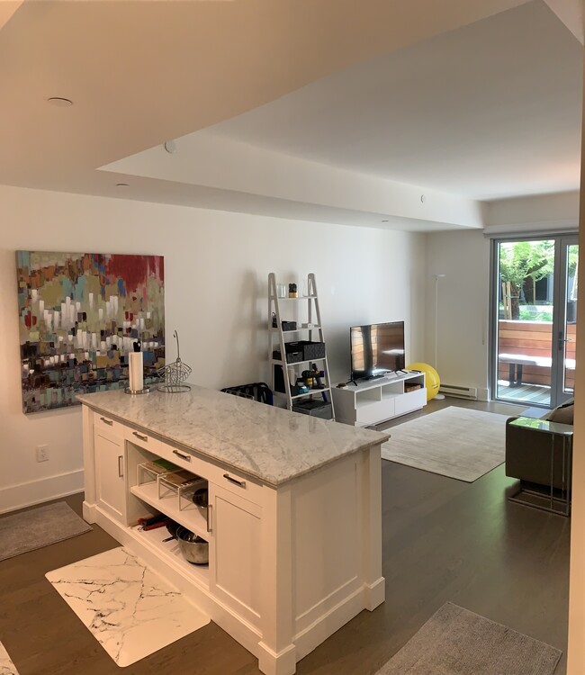 Kitchen Island with Large Living Area - 1075 Market St