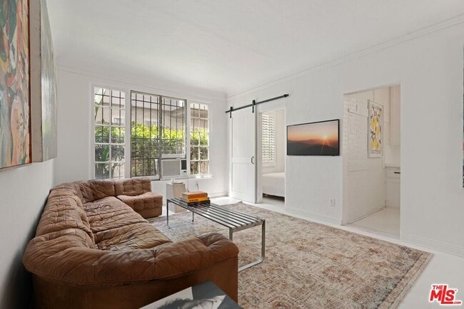 Foto del edificio - 1345 Hayworth Ave