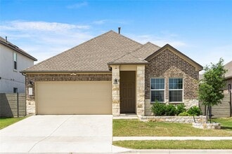 Building Photo - 124 Cherry Ridge Rd