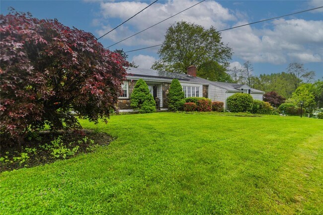 Foto del edificio - 37 Clover Hill Dr