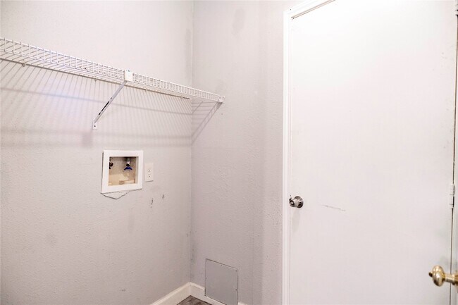 Foto del edificio - 17003 Enchanted Cir W