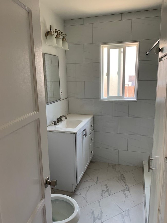 Foto del edificio - 3 br, 1 bath House - 932 5th Avenue