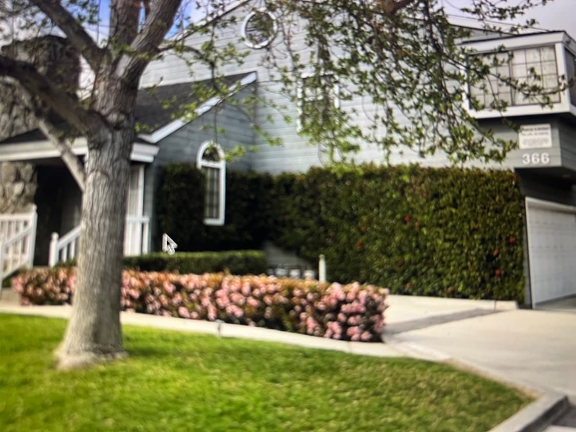 Foto del edificio - 366 E 15th St