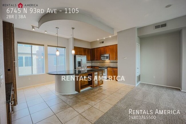 Building Photo - Townhome in The Quarter!