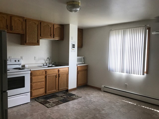 kitchen/dining room - 500 Parkway Dr
