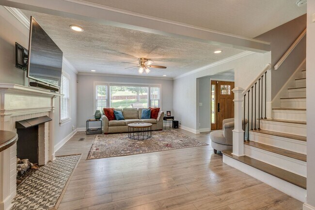 Foto del edificio - 4 Bedroom / 4 Bath Home for Rent! Kingspor...