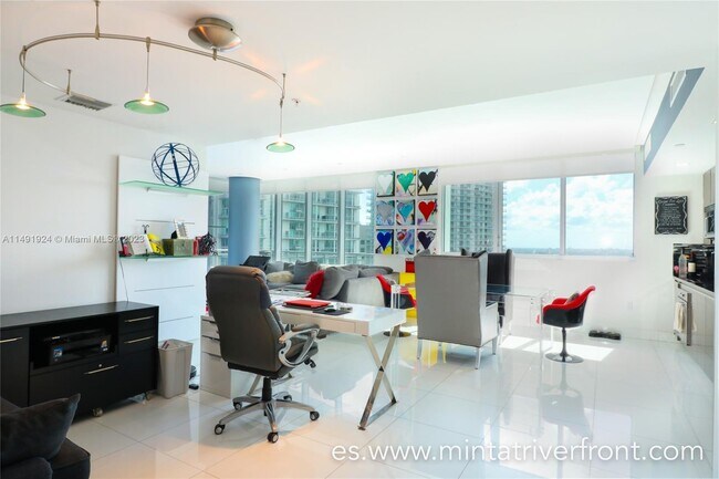 Foto del edificio - 92 SW 3rd St