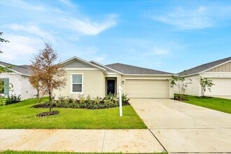 Building Photo - 2398 McKinley Dr