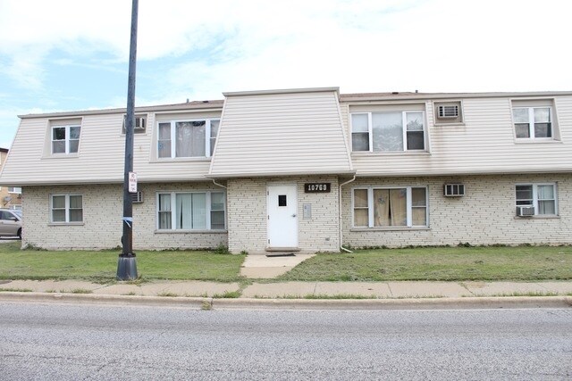 Primary Photo - 10769 S Pulaski Rd
