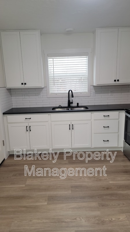 Foto del edificio - 1317 8th St S