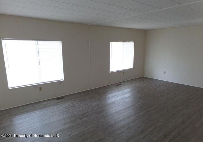 Building Photo - 14217 Edmonds St