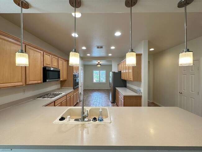 Foto del edificio - Echo Ridge At The Ridges In Summerlin-Unit 1