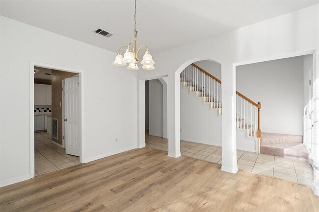 Foto del edificio - 803 Cashew Ln
