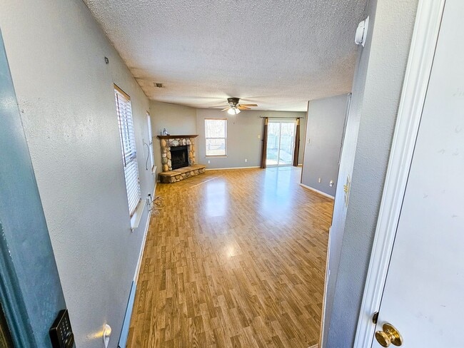 Building Photo - 2221 Collins Way
