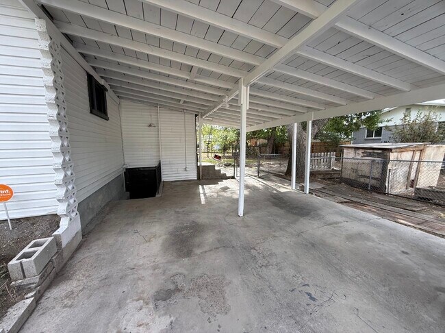 Building Photo - 410 E 200 S