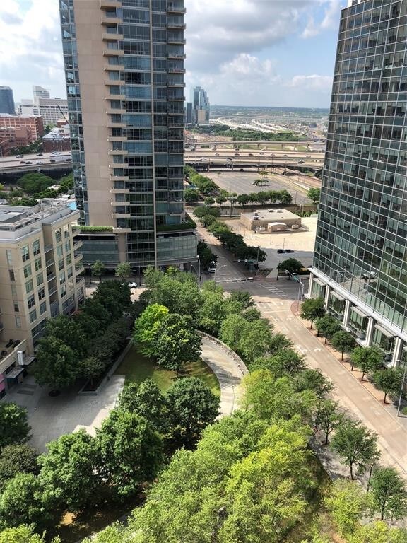 Foto principal - 625 High Market St